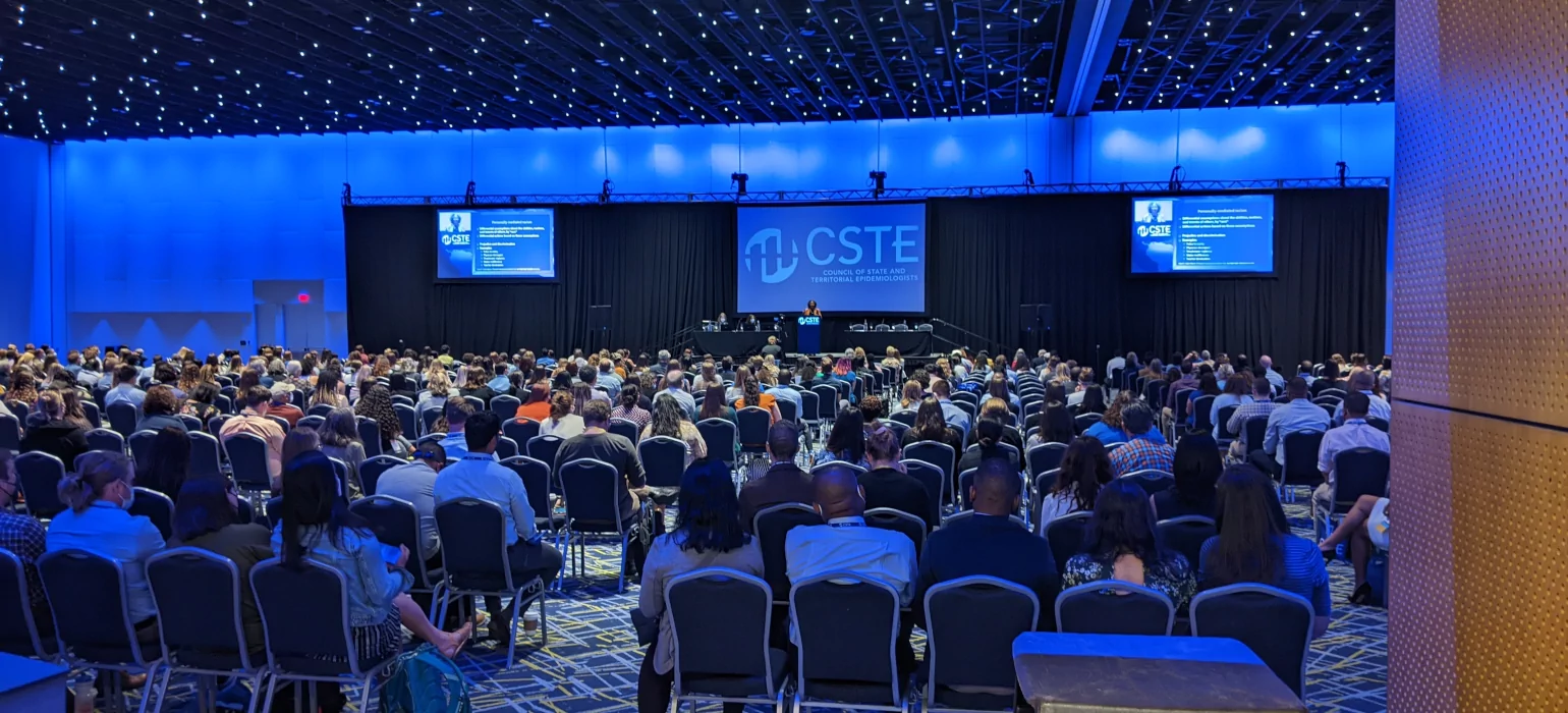 Photo of attendees at a CSTE conference session
